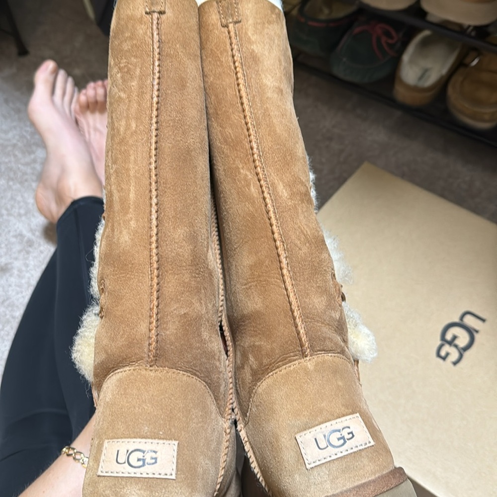 Ugg Three Button - image 4